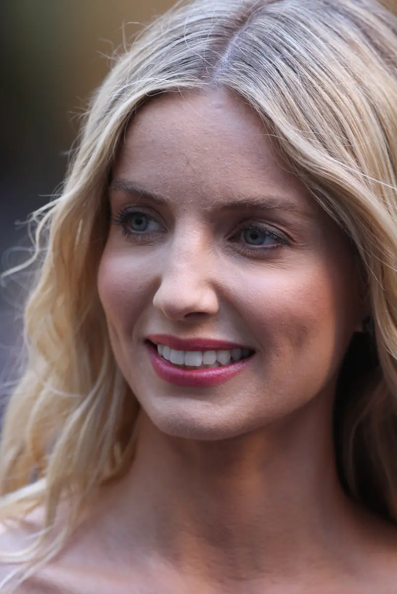Annabelle Wallis