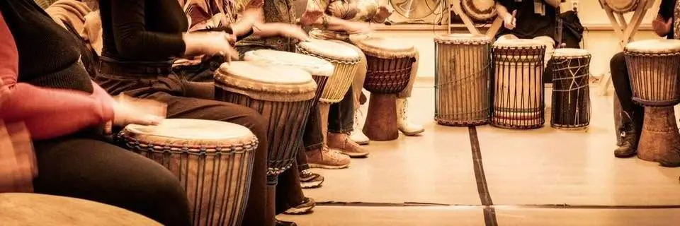 Pravidelné kurzy hry na djembe pro začátečníky — Dancers' Club, Praha