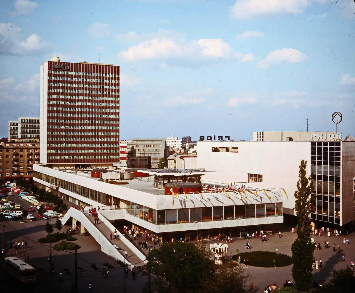 Den Architektury: Brno – Slovenské obchodní domy — Dům umění města Brna, Brno