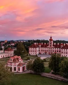 Živé květy na zámku Mnichovo Hradiště — Sdružení Český ráj, Turnov