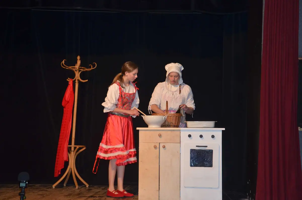 Little Red Riding Hood — Kladenské divadélko, Kladno