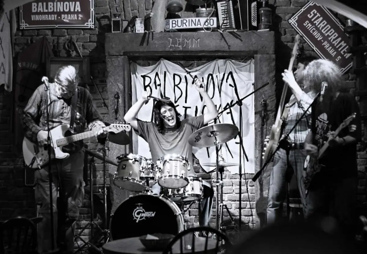 Jakub Noha Band — U Zavěšenýho kafe, Praha