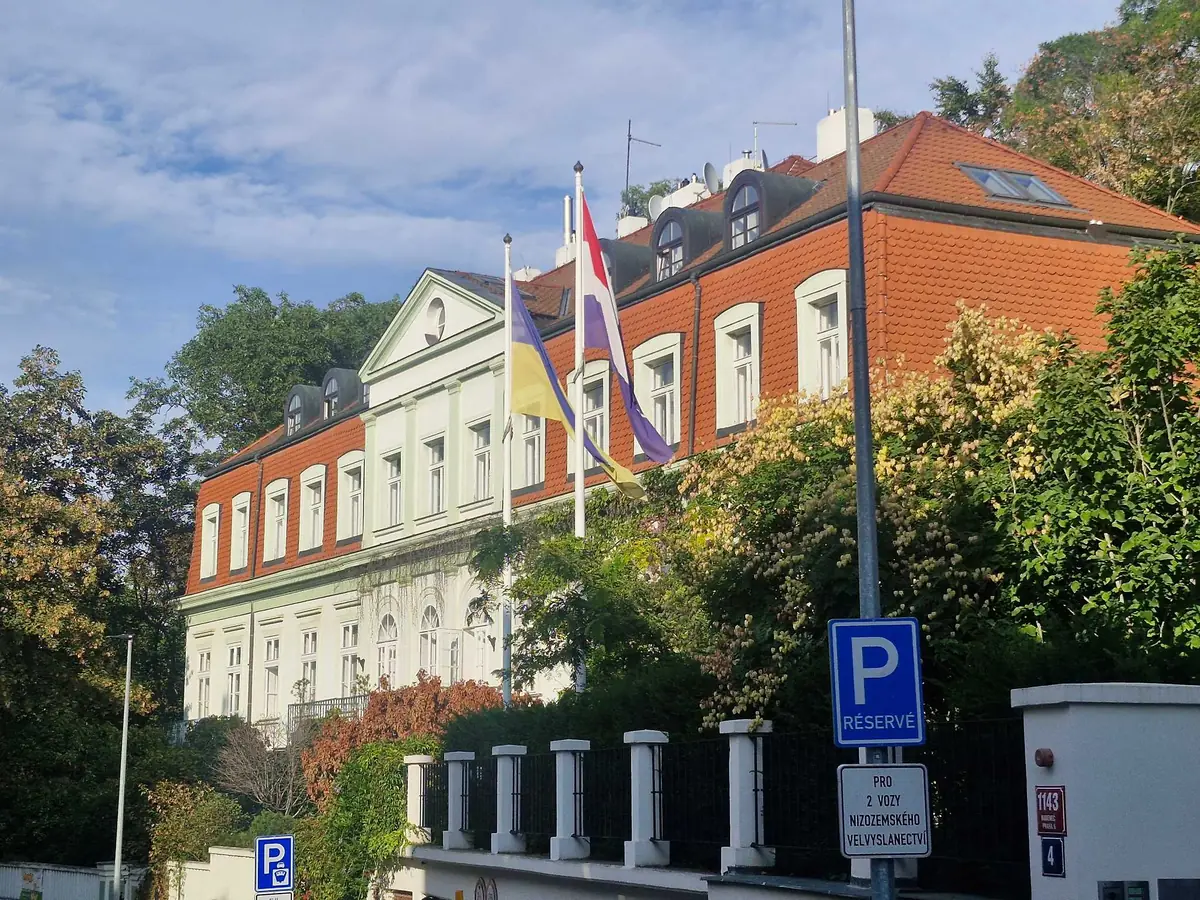 Starou Bubenčí — Bubeneč, Praha