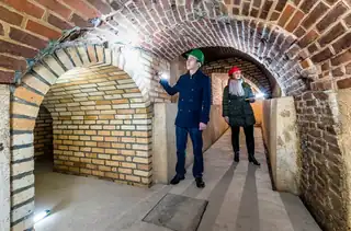 Історичне підземелля Пльзеня при світлі ліхтариків 2026