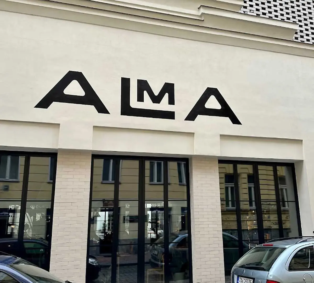 Tour de Alma — Alma Prague, Nové Město