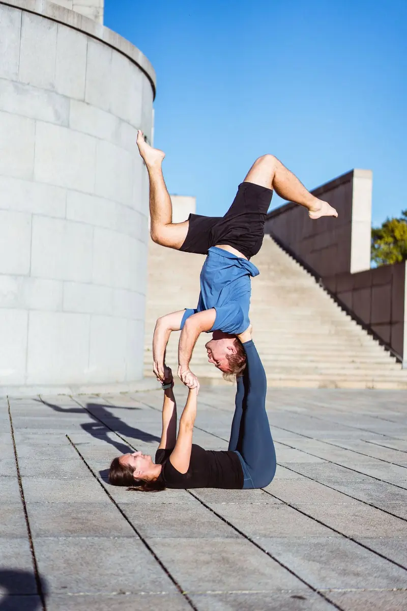 AcroYoga-Kurs für leicht Fortgeschrittene — Prostor 8, Prag