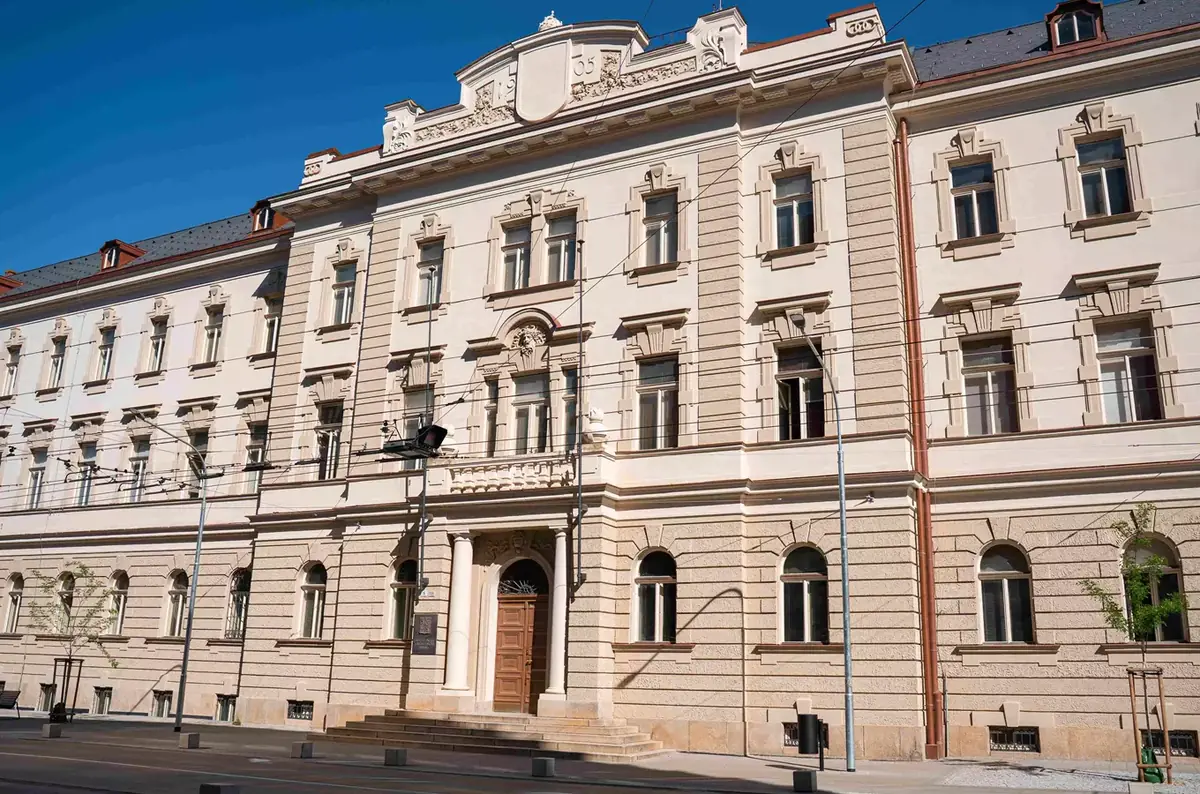 Führung - Innenräume der Polytechnischen Hochschule Jihlava — Jihlava-Tor, Iglau