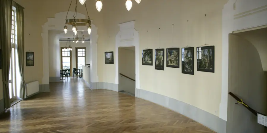 PROHLÍDKA DIVADLA S PRŮVODCEM — Městské divadlo, Mariánské Lázně