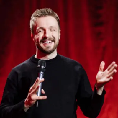 Libor Macháček: "POŘÁDNÁ PRÁCE" stand-up show — Divadlo Za komínem, Humpolec