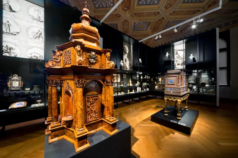 ART, LIFE. UMĚNÍ PRO ŽIVOT. KOMENTOVANÁ PROHLÍDKA STÁLÉ EXPOZICE — Uměleckoprůmyslové museum v Praze, Praha