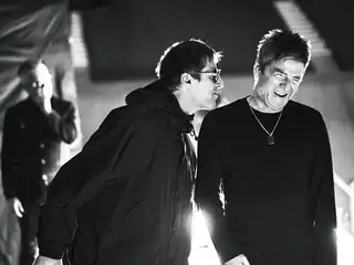 Oasis: Don't Look Back in Anger