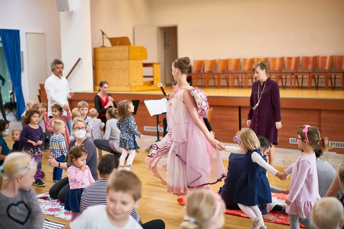 Filharmoniště s baletkou Annou Homola (s dětmi od 0 do 3 let) — Grabova Vila, Praha