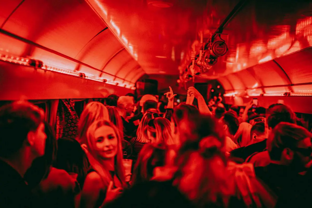 Train rave — Praha hlavní nádraží, Praha