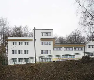 Living Modernly: Czech Interwar Villa Architecture