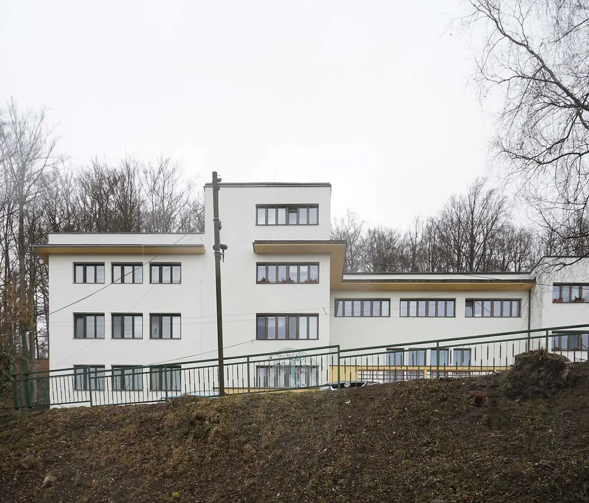 Living Modernly: Czech Interwar Villa Architecture — Volmanova Villa, Čelákovice