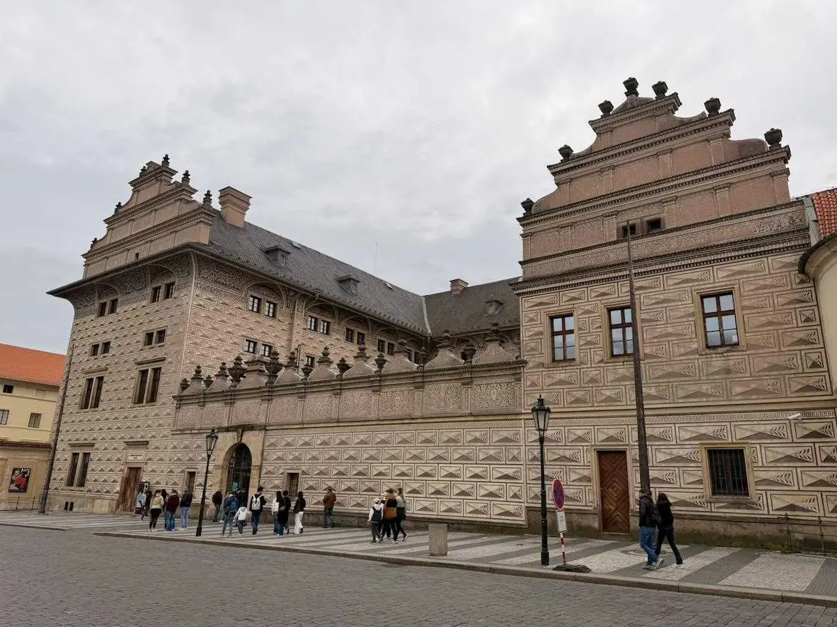 Couráme se po Hradčanech — Hradčanské náměstí, Praha