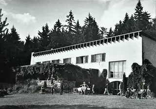 Architecture Day: Fryšava pod Žákovou horou - Medlov Functionalist