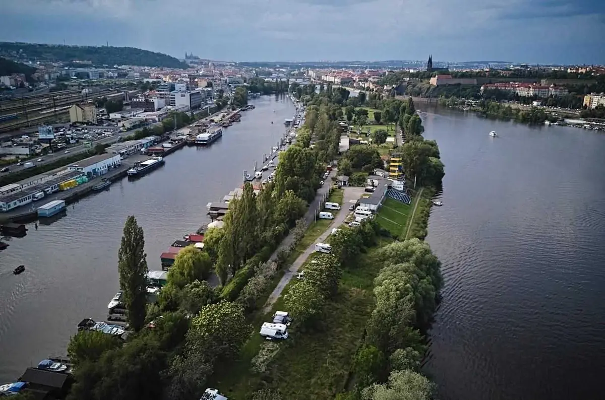 Den Architektury: Praha – Císařská louka — Areál Císařská Louka - CINDA, Praha