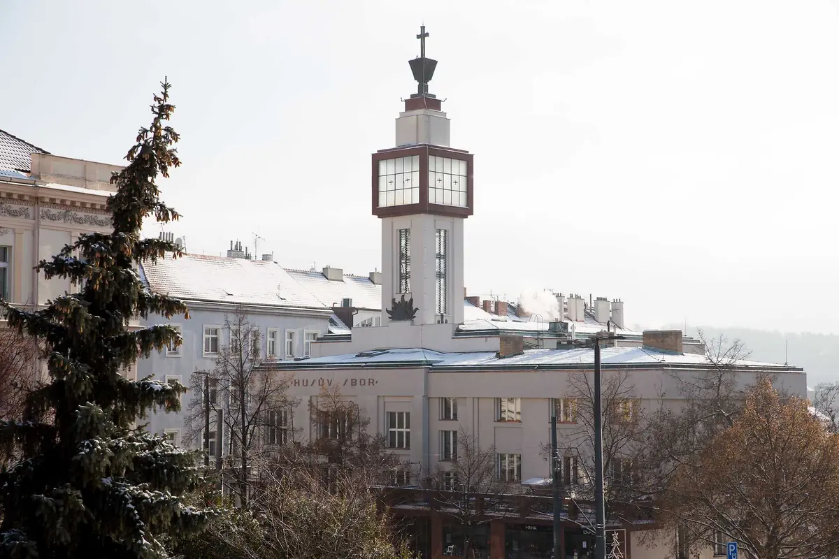 Den architektury: Praha – Husův sbor Vršovice a Divadlo Mana — Husův sbor ve Vršovicích, Praha