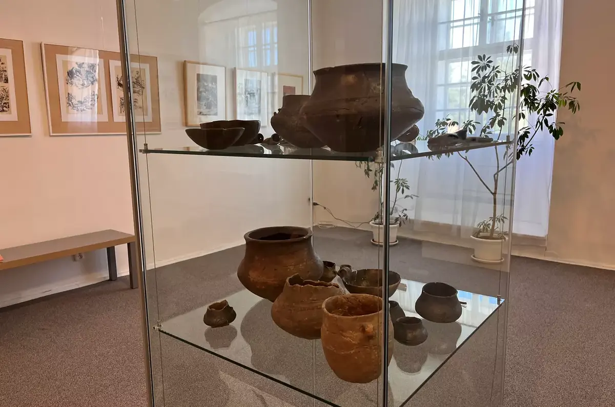 Do pravěku se Zdeňkem Burianem — Muzeum a galerie Orlických hor, Rychnov nad Kněžnou