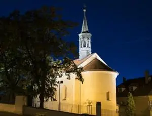 DEN DESKOVÝCH HER — Kostel Stětí sv. Jana Křtitele, Praha