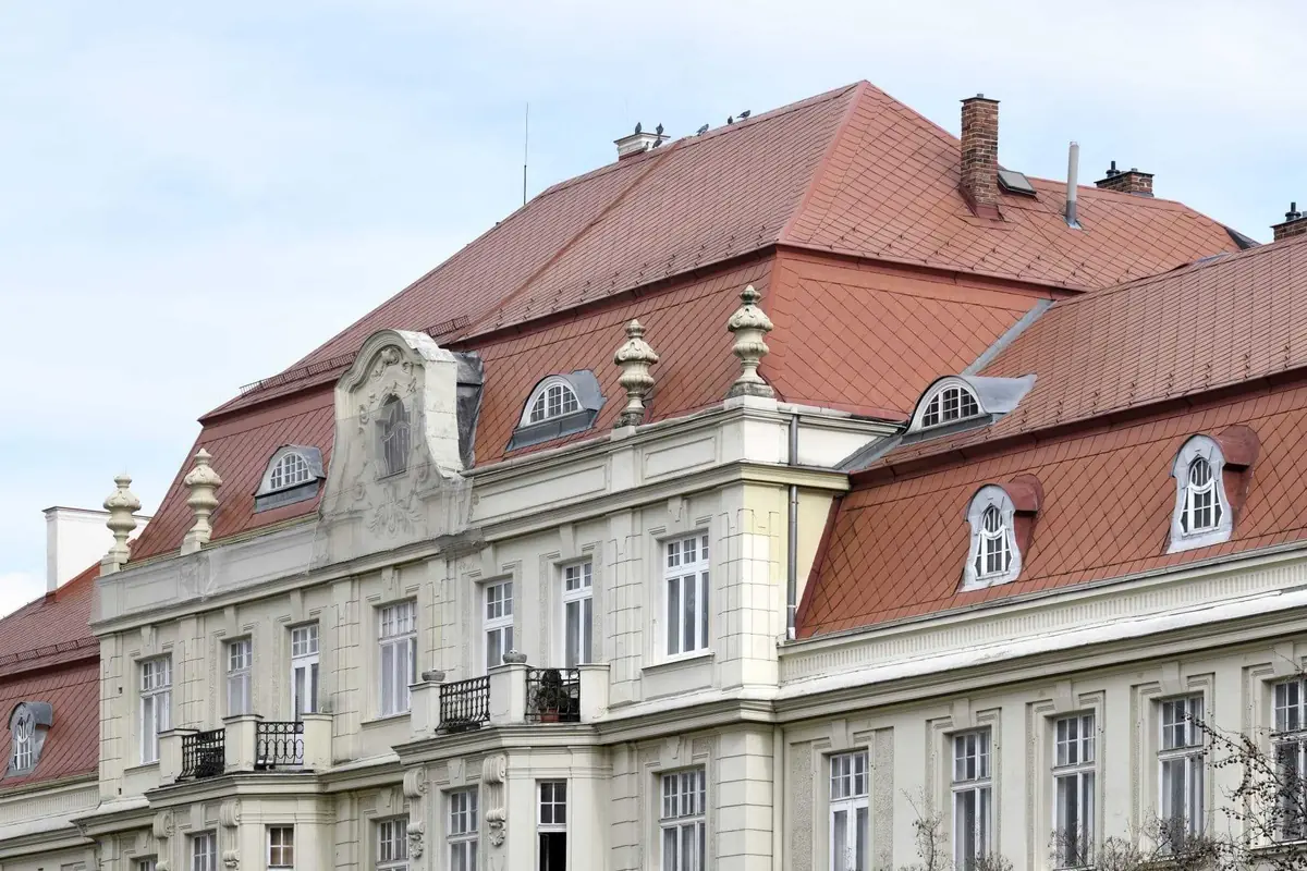 Den Architektury: Opava – Opavské nájemní a obytné domy — Hotel Koruna, Opava