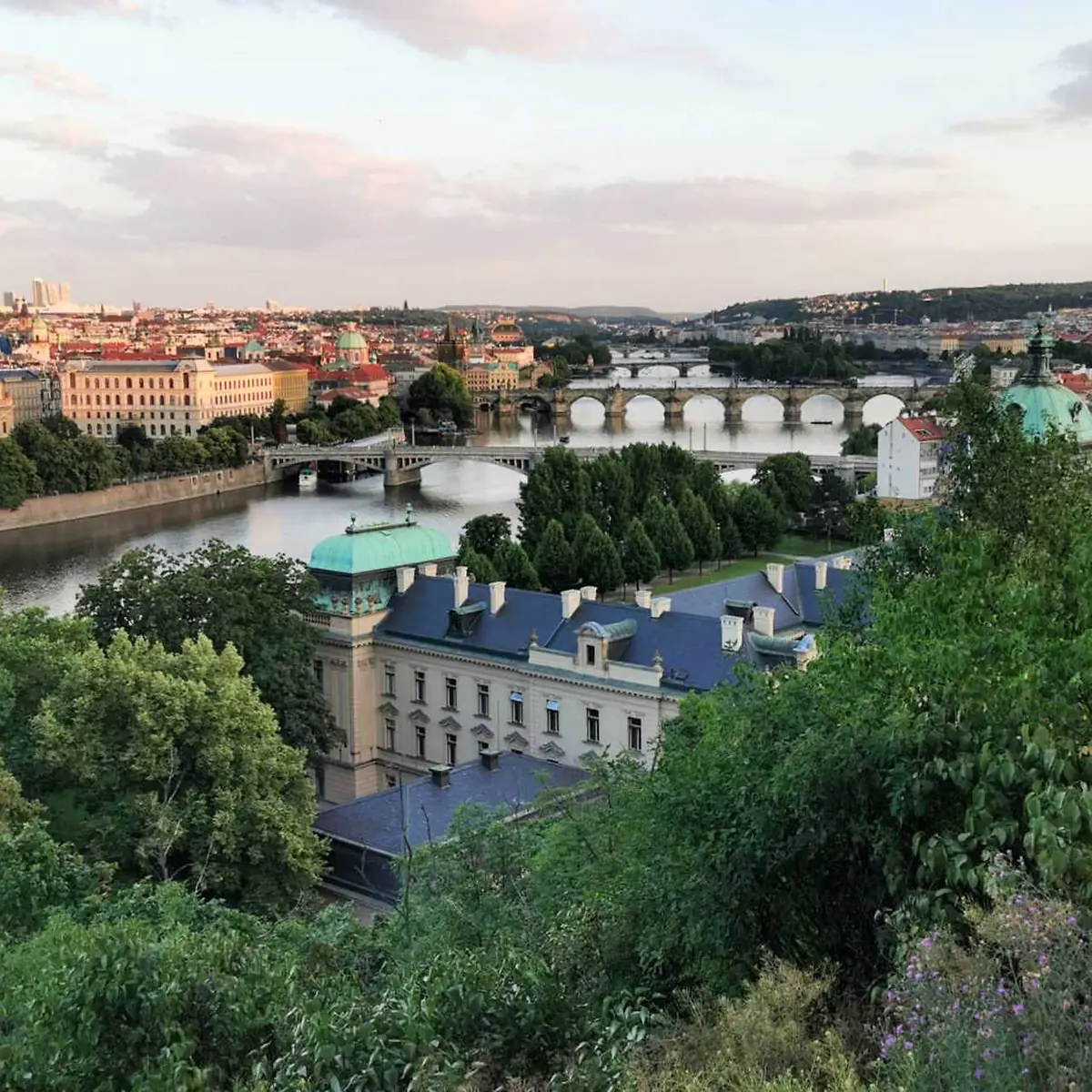 Den Architektury: Praha – Moderní Letná a Bubeneč — před poštou, Milady Horákové 383/81, Praha
