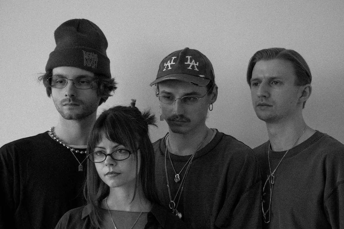 Hyphen Dash (UA) — Café V lese, Praha