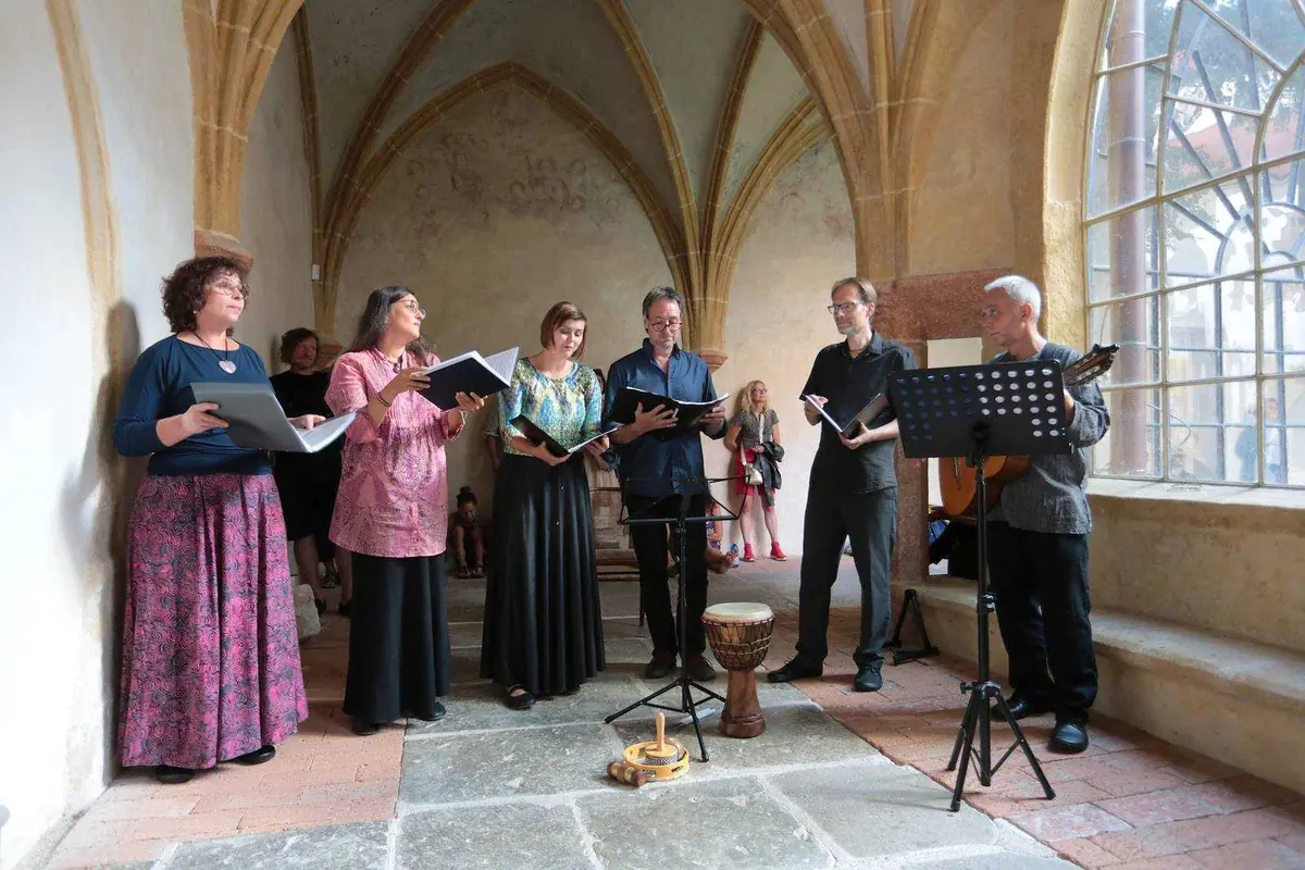 Aúúúna & Verbarium: Písně a vyprávění — OKisCafé, České Budějovice 1