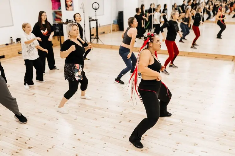 Zumba - bezplatné zkušební lekce — SK Motorlet, Praha