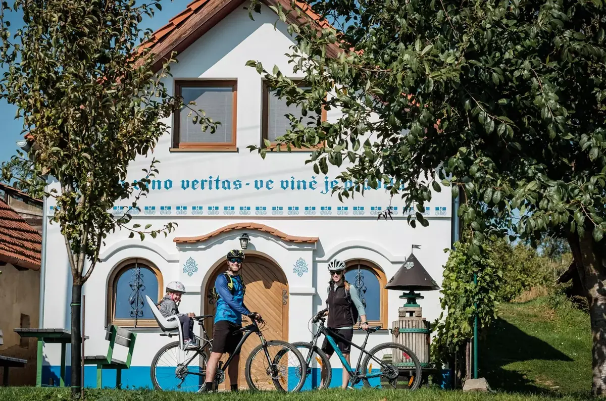 Krajem vína – Tour de burčák po vinařských stezkách Kyjovska 2026 — Městský úřad, Kyjov