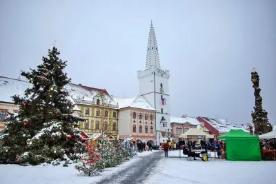 Stánkový prodej - Zimní flerjarmark 12. 12. 2026 — Galerie Josefa Lieslera, Kadaň