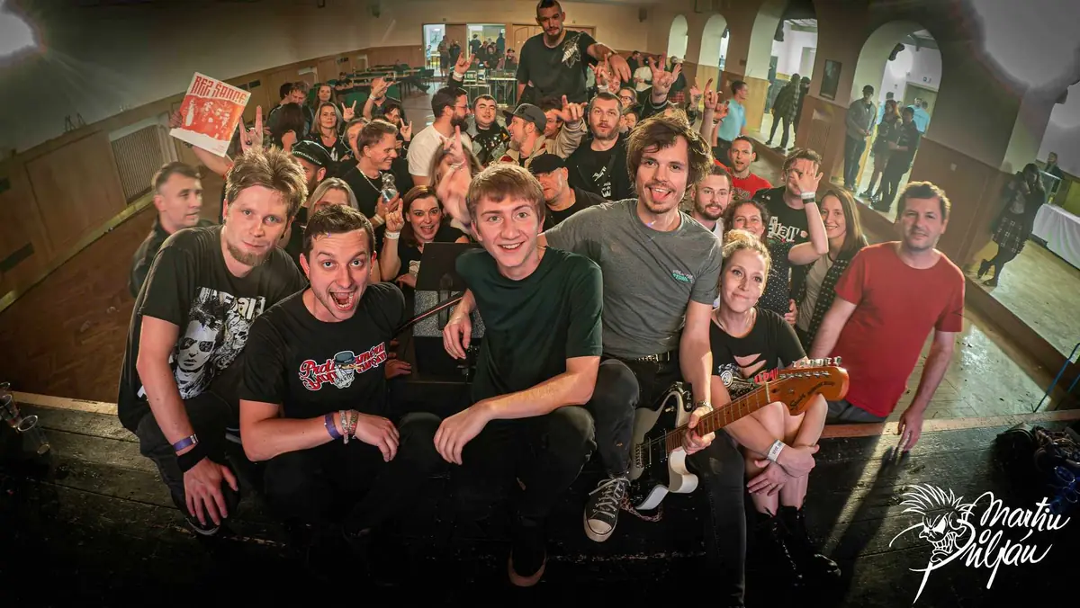 Punkdistrofest Vol. II — Modrá vopice, Praha