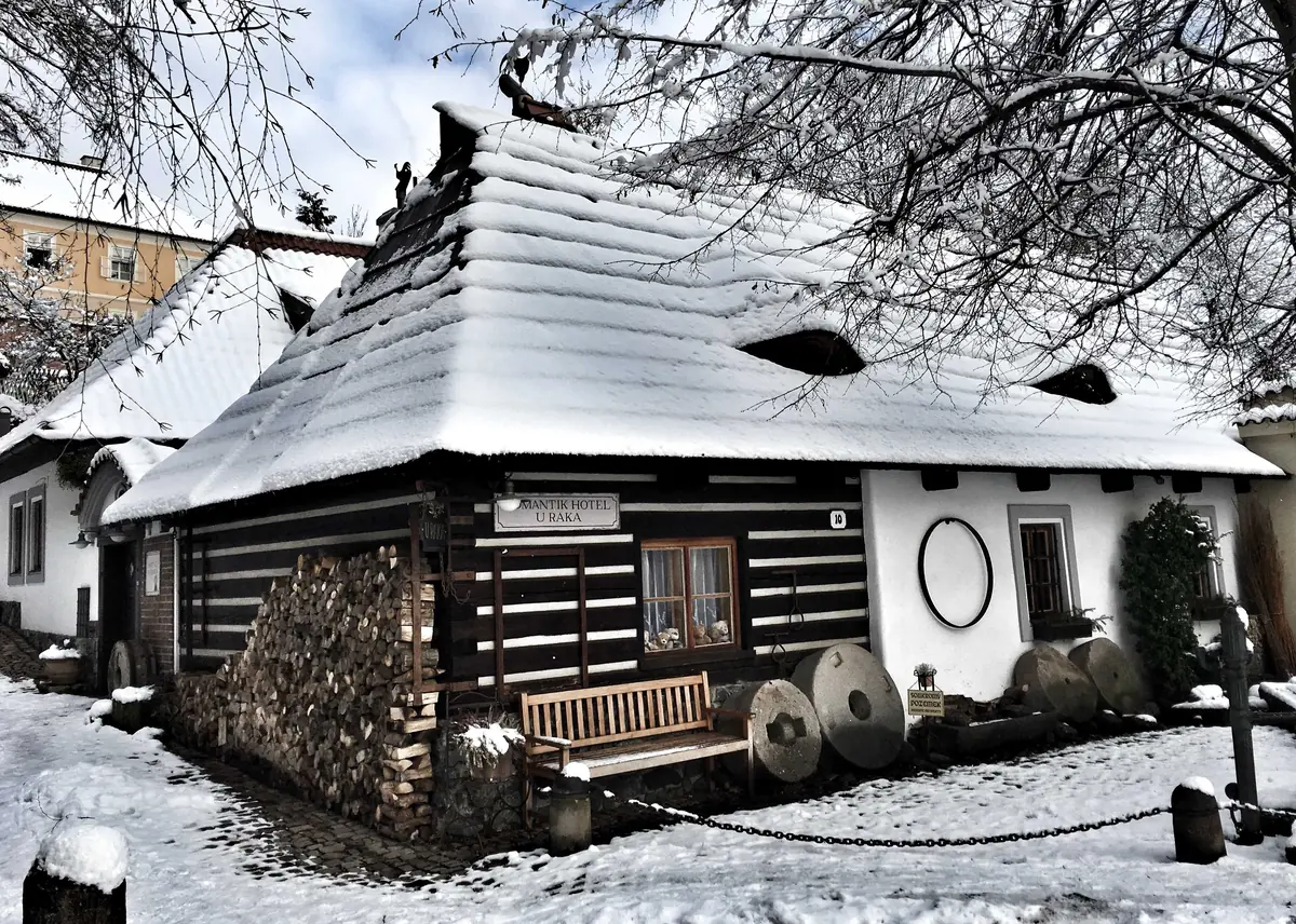Couráme se po Novém světě — Loretánské náměstí, Praha