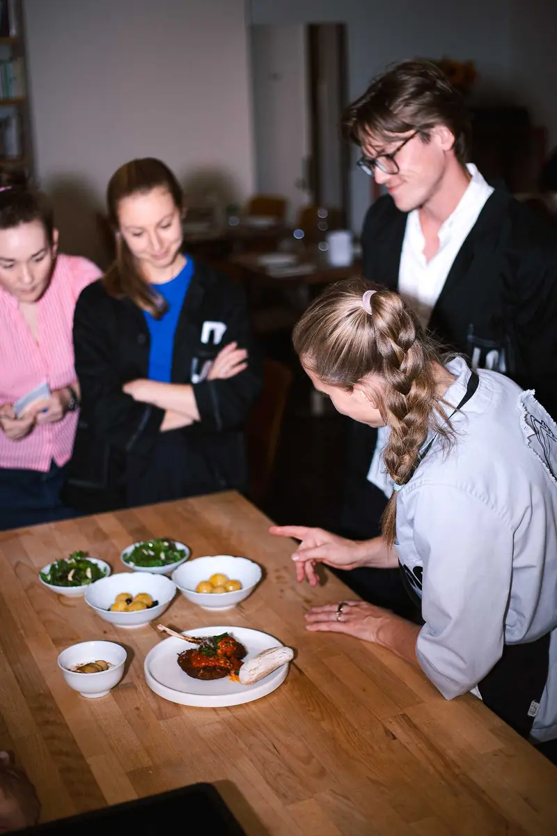 Sirenentest: Pop-up-Restaurant — UM, Prag