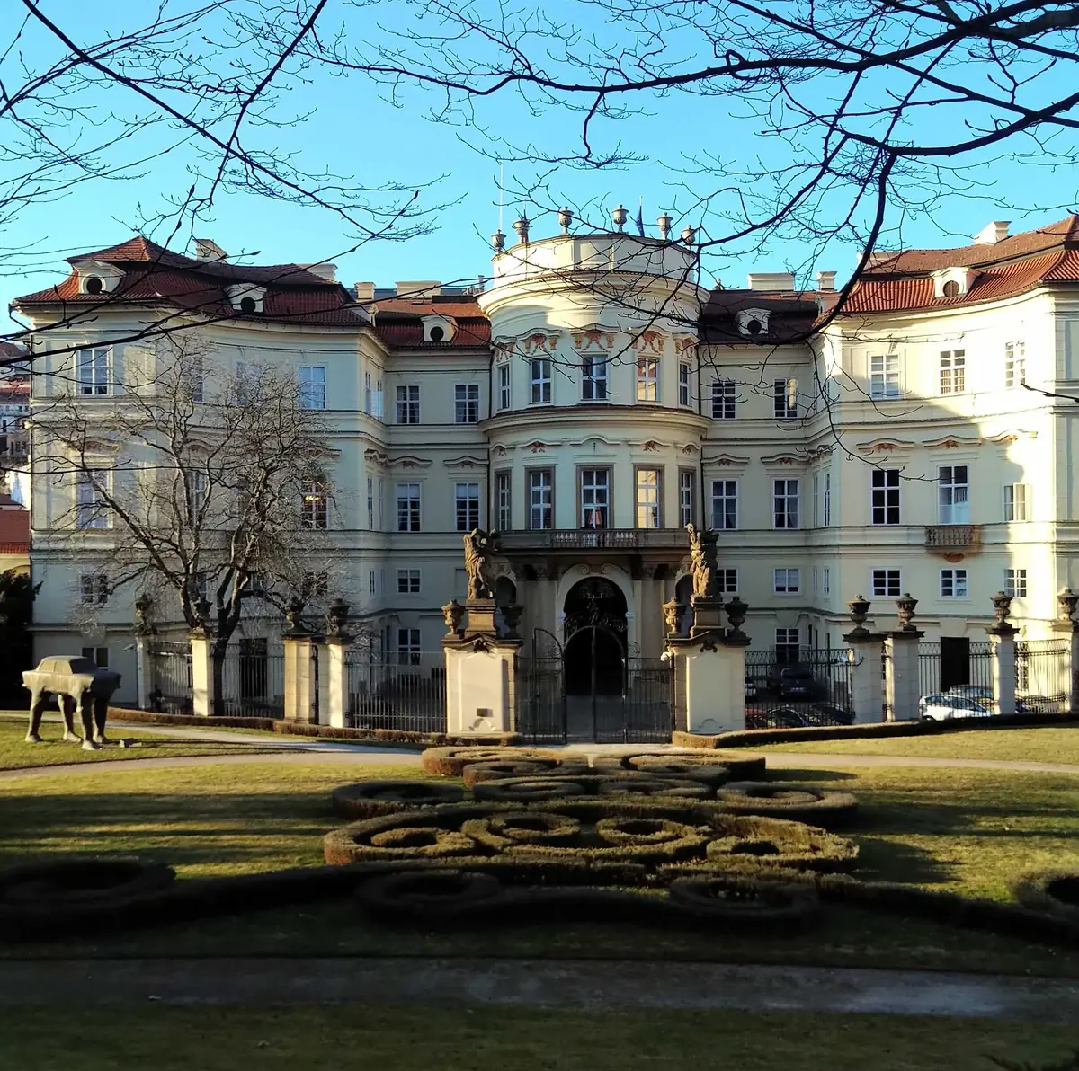 Prag: Sitz der Diplomaten I - Hradschin und Kleinseite — Palais Černín, Prag