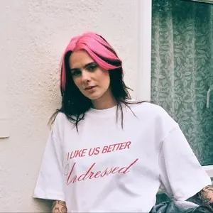 girli — Distrikt, Praha