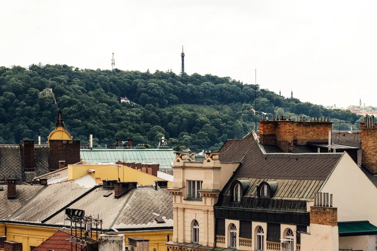 PETŘÍNSKÝ MAJÁK — Divadlo Minor, Praha