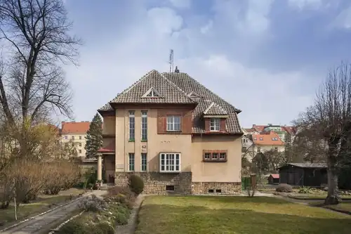 Lábkův rodinný dům a Freundova vila