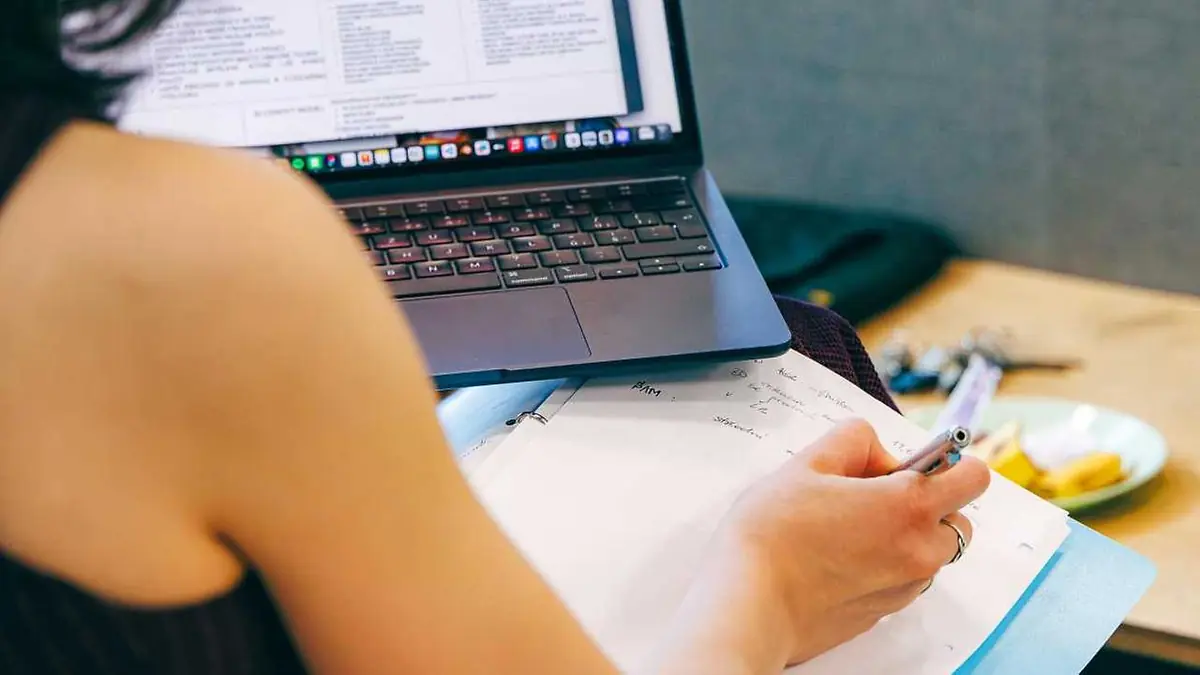 Отримай нового клієнта з LinkedIn прямо зараз! — Nová budova Lipo.ink, Liberec IV – Perštýn