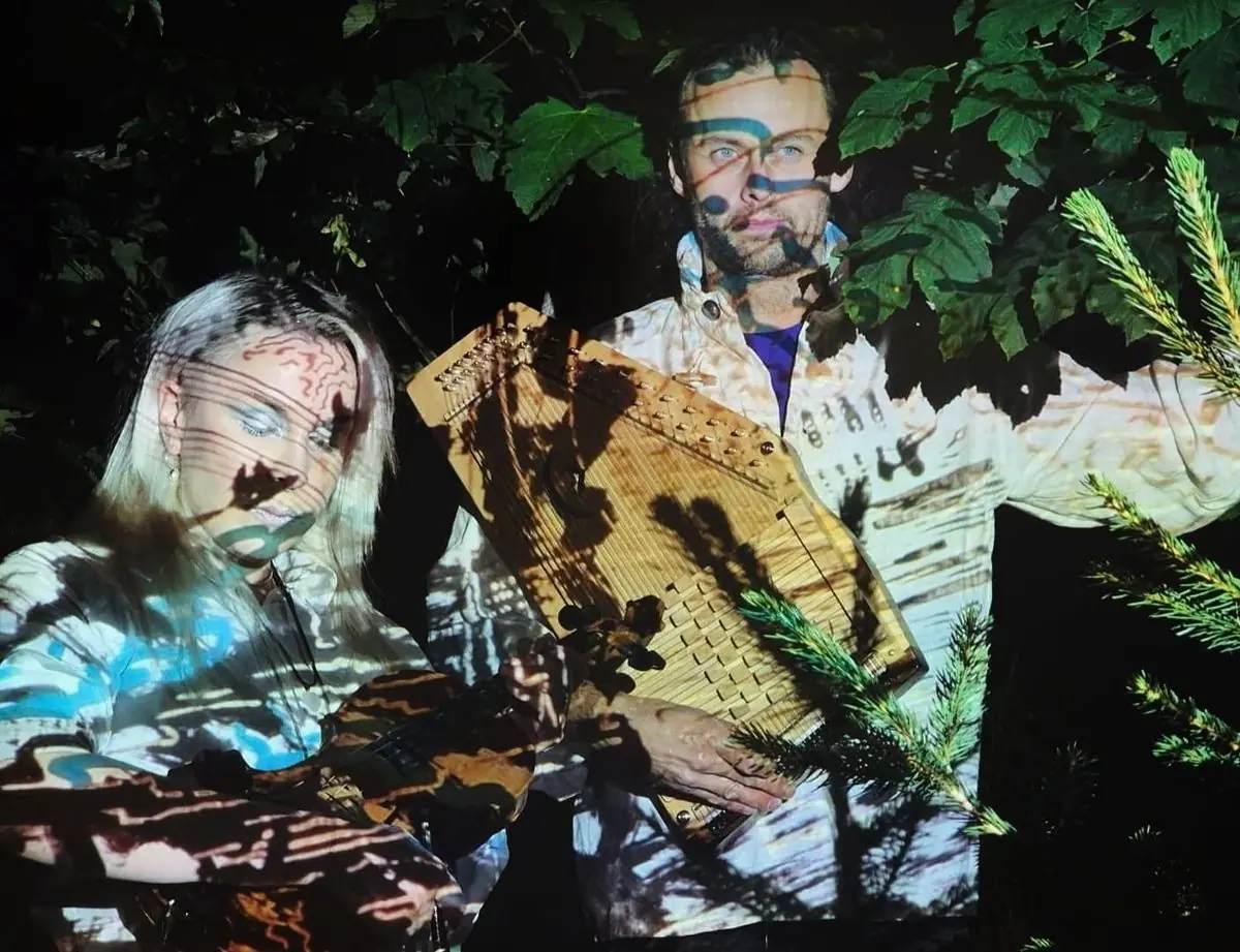 Konzert der Band Vně mit Unterstützung von Šrája und Trace Elliot & Pískomiloš — Café Club Míšeňská, Prag