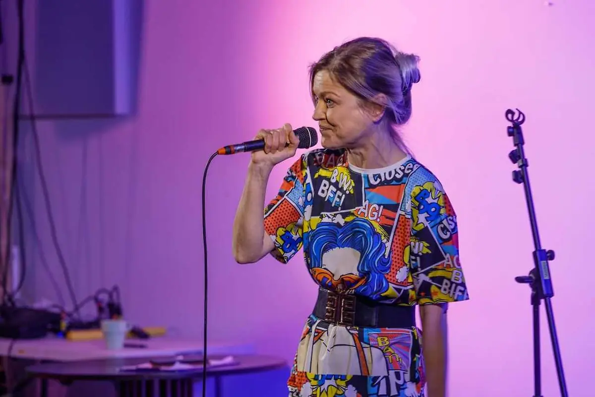 Poločas nápadu: Stand-up & Slam Poetry Special — Jamm Club, Prag