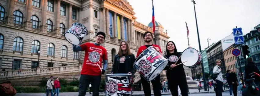 Anfängerkurs - Samba-Reggae-Trommeln! — Music Club JIŽÁK, Prag