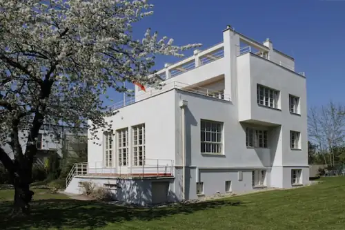 Englischsprachige Führung durch die Winternitz-Villa