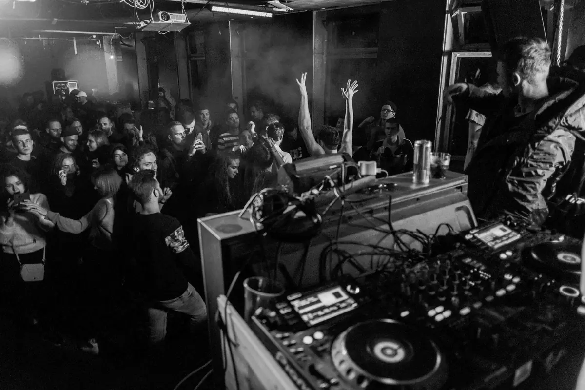 RAPUB QUIZ VOL.4 — ARTBAR, Brünn