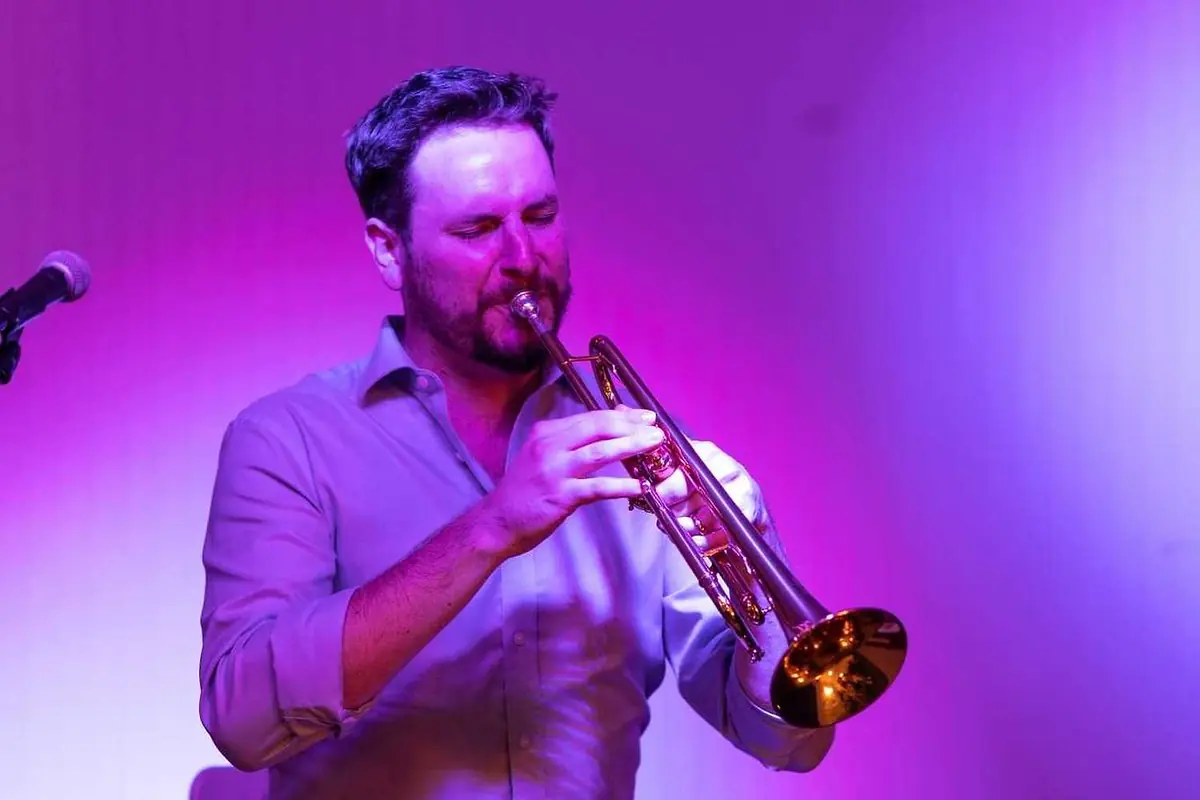Nick Arthofer — Bei der alten Dame Jazz & Cocktail Club, Prag