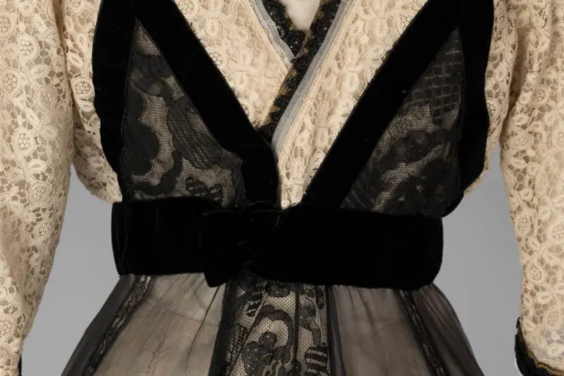 Mode mit Stammbaum. Kommentierte Führung mit der Kuratorin — Museum für Kunstgewerbe in Prag, Prag