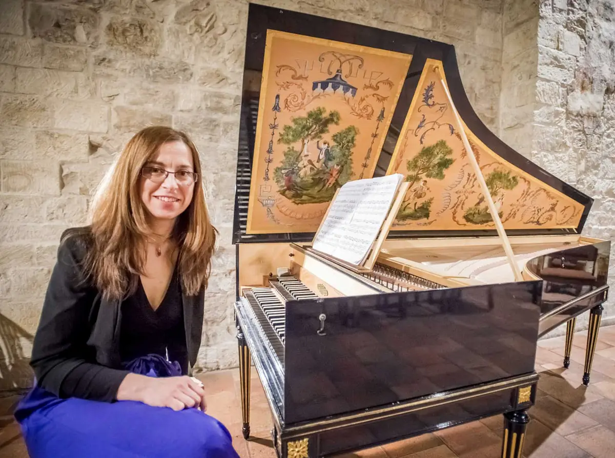 Musiksalon Café crème: Böhmen — Kostel sv. Vavřince, Prag