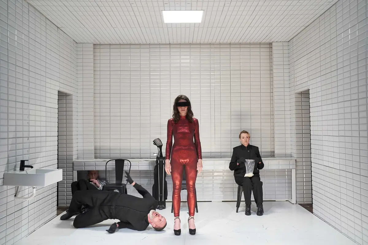 Auferstehung — Theater Na Zábradlí, Prag