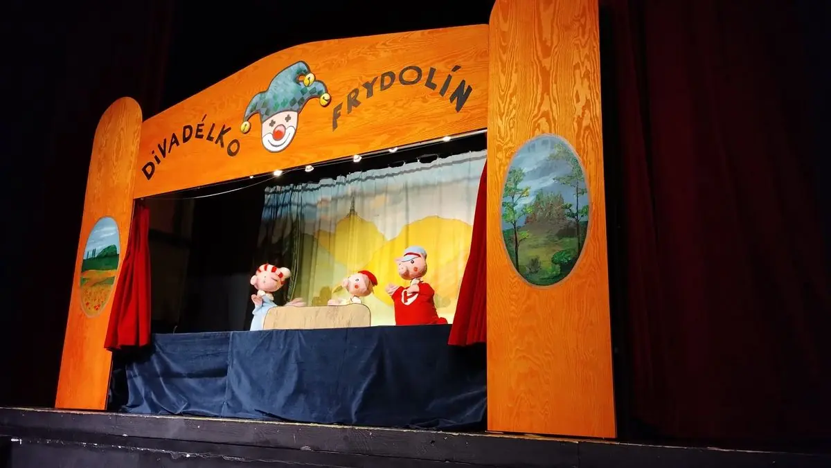 Puppentheater-Märchen für Kinder - Die drei kleinen Schweinchen — Prag